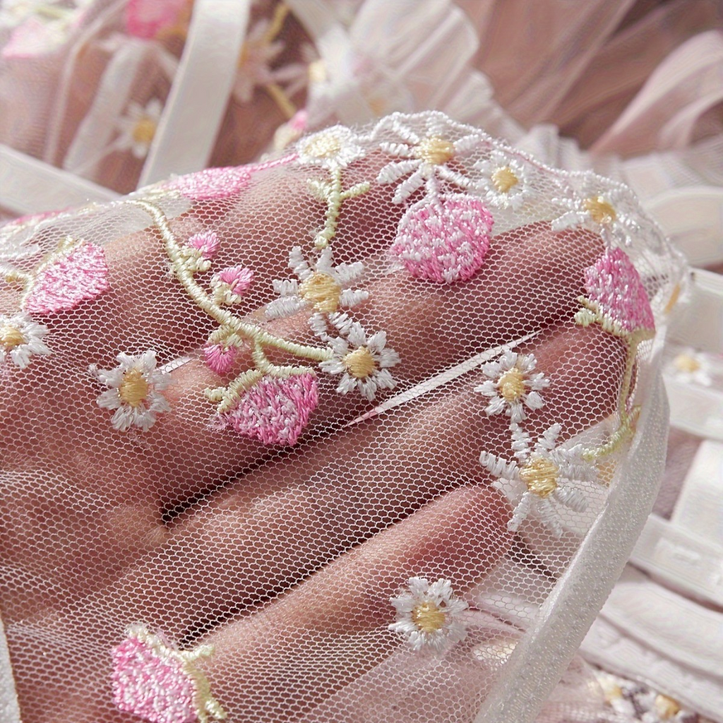 New Design Flutter Sleeve Strawberry Embroidered Mesh Lingerie Set-Sheer Sexy Youthful Thin&Breathable Bra Set