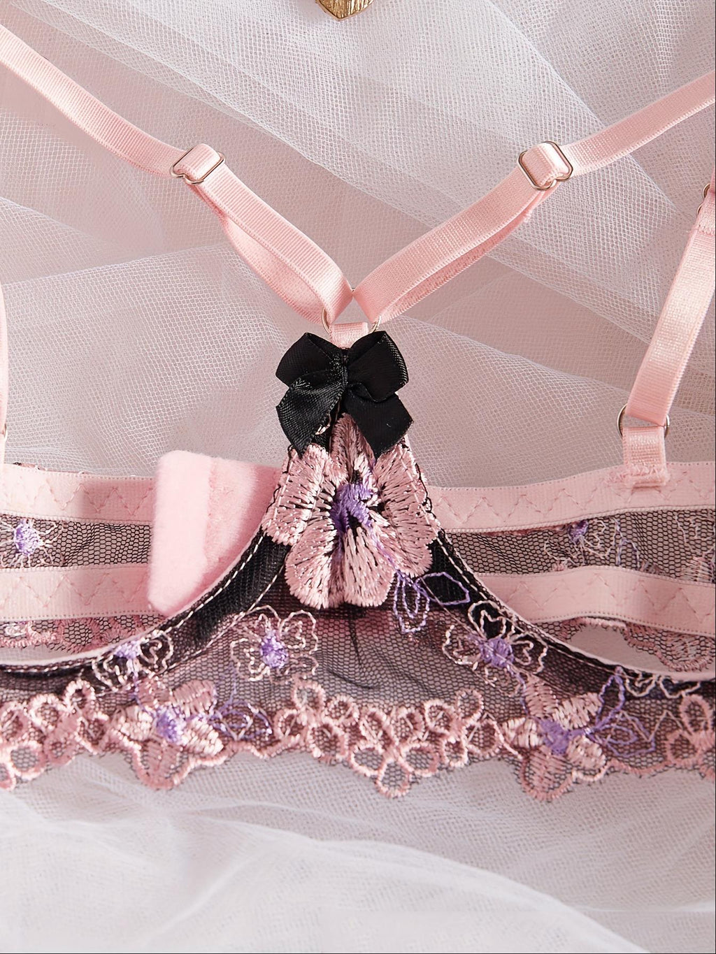 New lace embroidery sexy lingerie design set hollow sexy hot pure desire French high quality hot girl bra