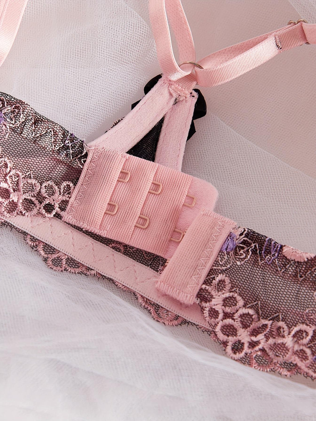 New lace embroidery sexy lingerie design set hollow sexy hot pure desire French high quality hot girl bra