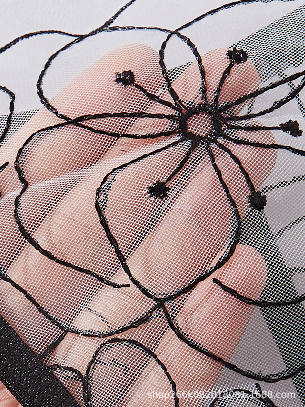 Sexy Pure Desire Lingerie Set-Sheer Lace High-Quality Hot-Selling Open-Crotch Bra Set