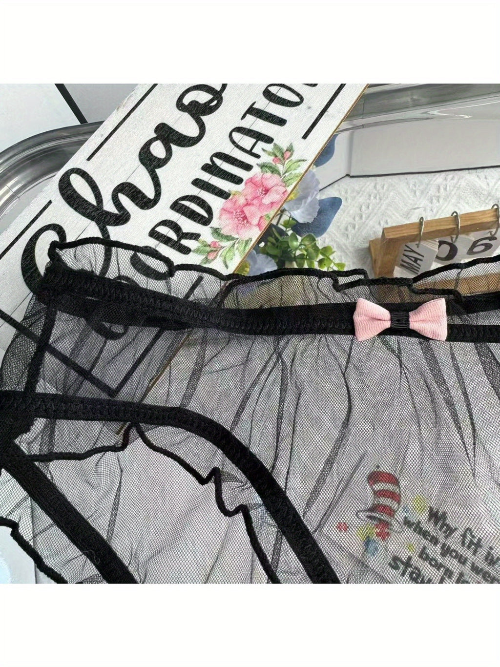 Delicate Transparent Lace Underwear - Seductive Design Blending Femininity & Allure